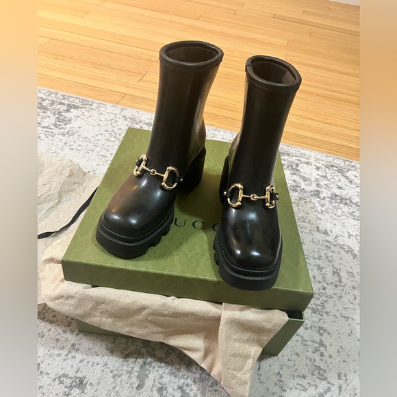 Gucci Shoes - Gucci Horsebit Accent Rubber Rain Boots